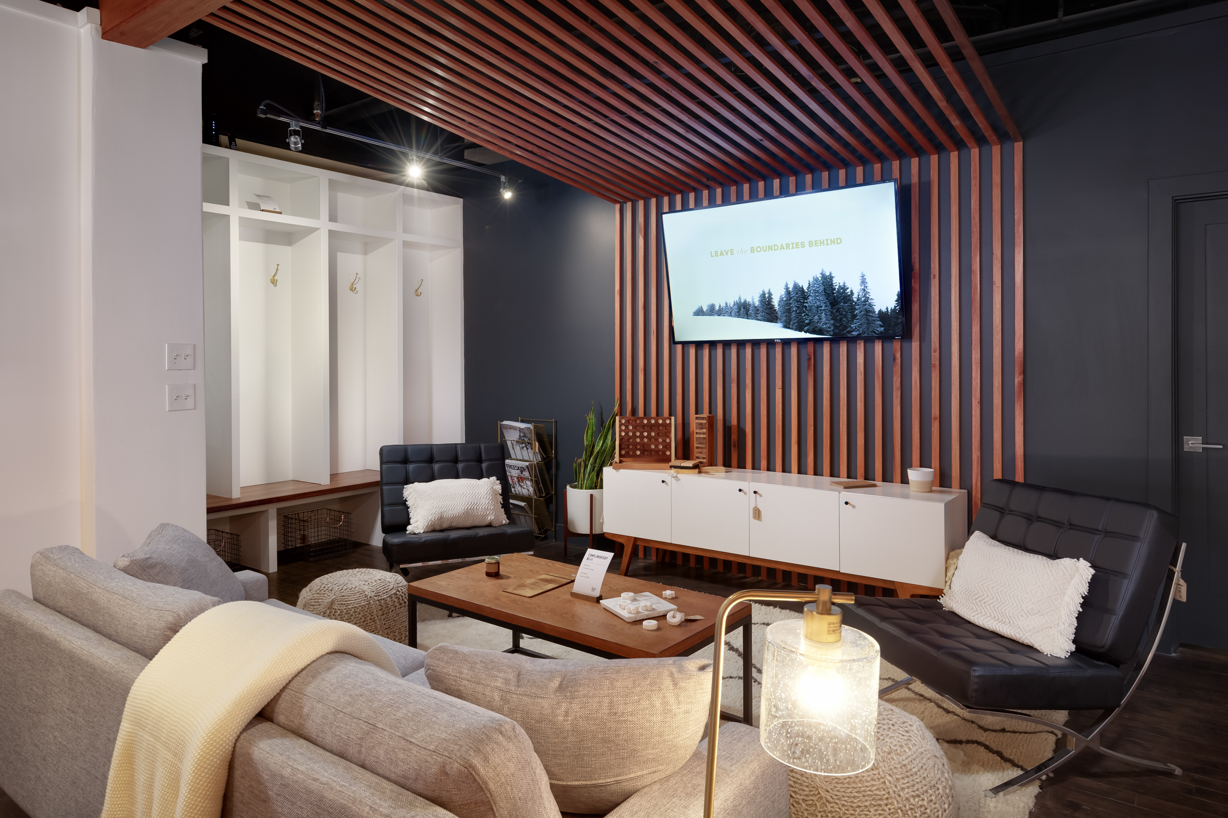 Interior of Snus