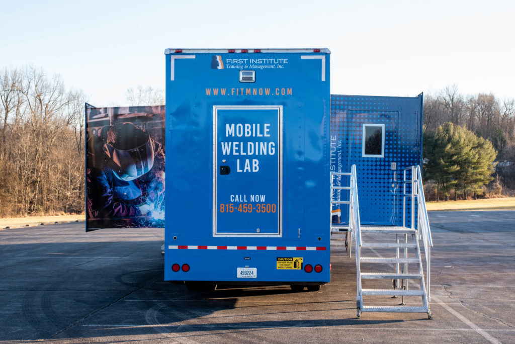 Blue expandable trailer